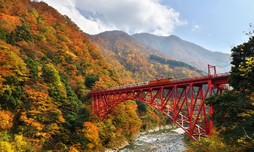 九州福岡紅葉楓旅×纜車遊船×三大蟹溫泉精選5日-JX7488